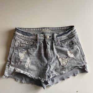 Grey jean shorts!